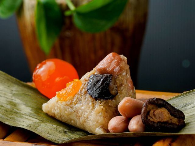 【端午必吃 迷你一口粽 每串10顆】一口一顆剛剛好，不怕吃了有負擔的粽子