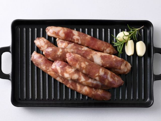 【無添加熟黑豬肉香腸 300克】安心系日常必備，越簡單越好吃的經典香氣