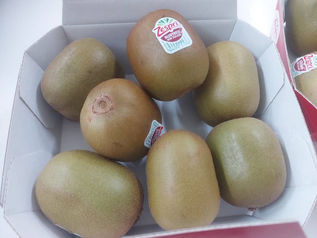 【網路爆款！紐西蘭Zespri紅心奇異果一箱(6盒)】皮薄 莓果香濃郁 寶石紅奇異果