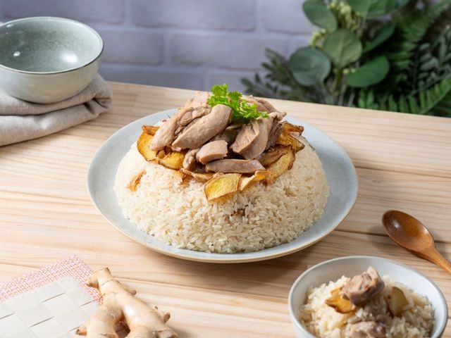 【經典暖補 麻油雞米糕 450g】一口吃進濃郁麻油香的台味幸福