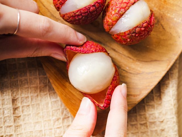 【宅配日本預購(限本島)！精選台灣特級黑葉荔枝 3公斤裝 】盛夏限定 空運直送到日本