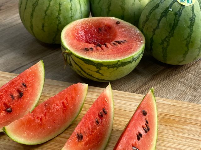 【日本療癒系！迷你小西瓜5kg(約12~18顆)】小巧可愛一手掌握