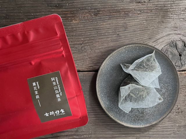 【方間好食 阿里山薰花茉莉烏龍茶包 1包 (3gx10入/包) 】淡雅迷人的茉莉香