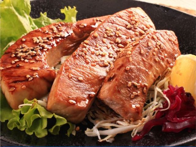【魚有王｜鮪魚大腹排 (250g)】老饕指名・生食級鮪魚精華部位