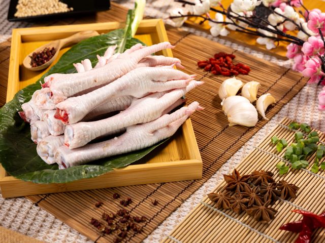 【標裕牧場 雞腳 x3份 （300g/十支/份）】100%天然植物性飼料養成｜雞肉鮮甜標裕放走雞