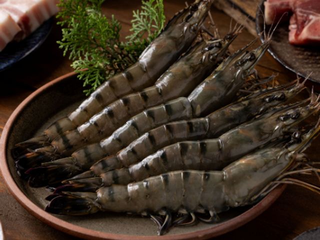 【中秋限量！生鮮組 本格海陸盛合(送保冷袋)】專為講究食材本質的饕客打造！
