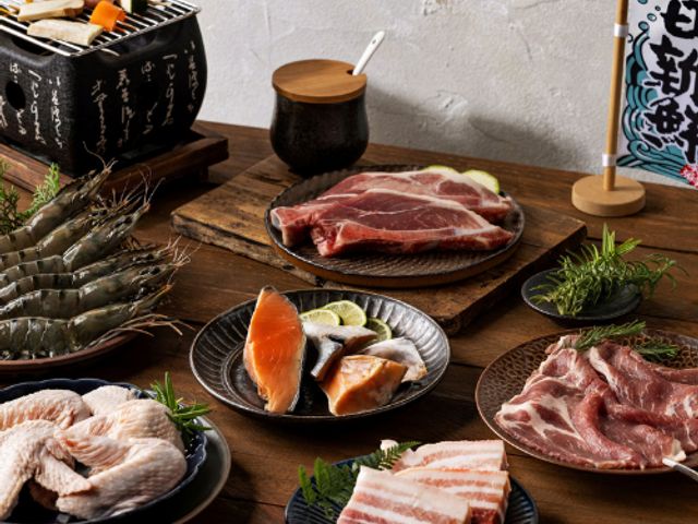 【中秋限量！生鮮組 本格海陸盛合(送保冷袋)】專為講究食材本質的饕客打造！