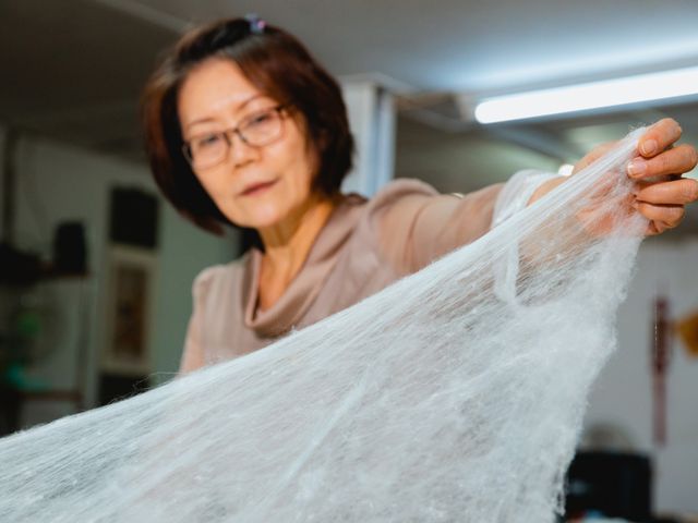 【台灣製造 100%純蠶絲被 6x7尺 雙人被 4.2公斤】原價$18000 現正特賣中！讓手工蠶絲被每天為您呵護家人8個小時！